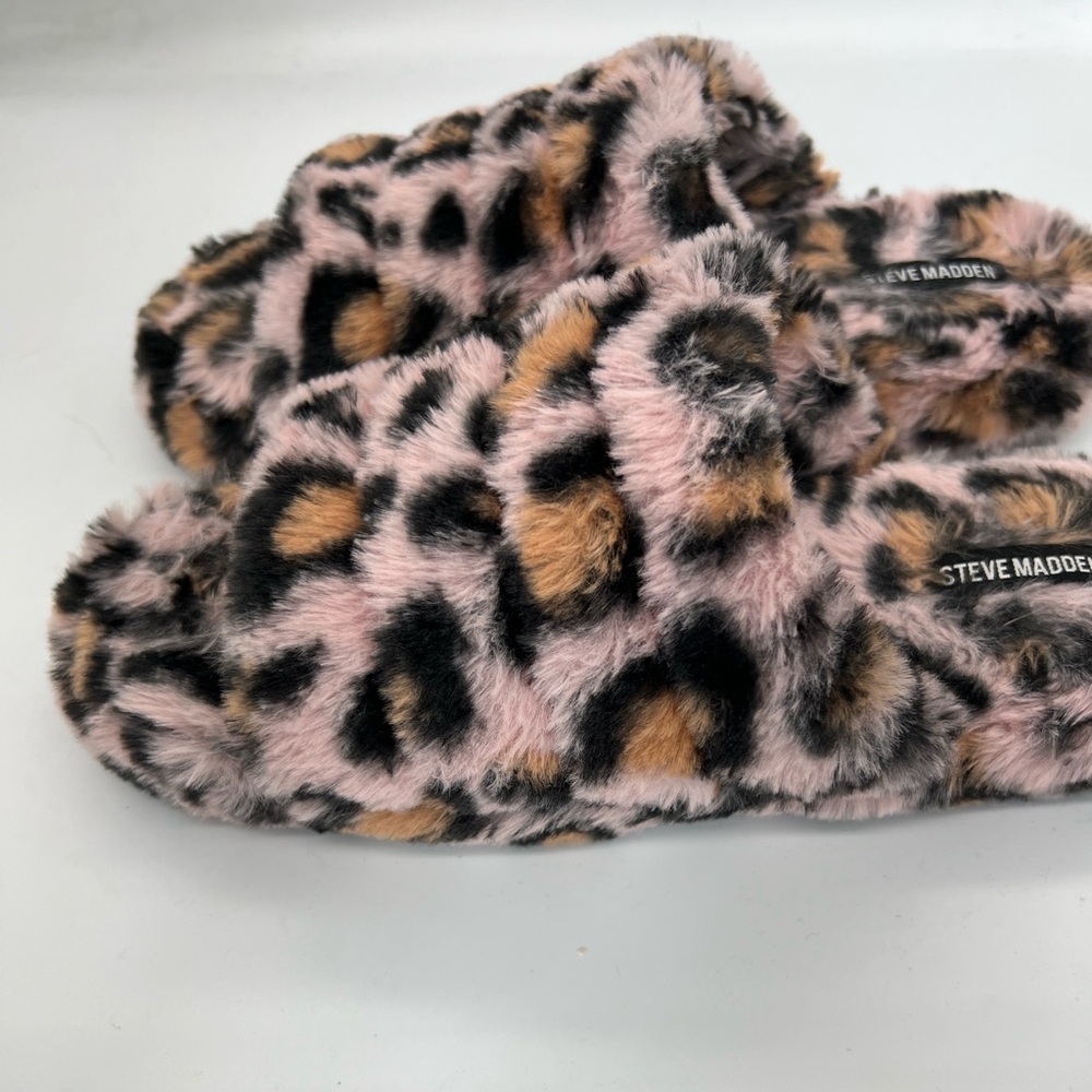Steve Madden Faux Fur Leopard Slide Slippers in Pink and Tan - Picture 3 of 5